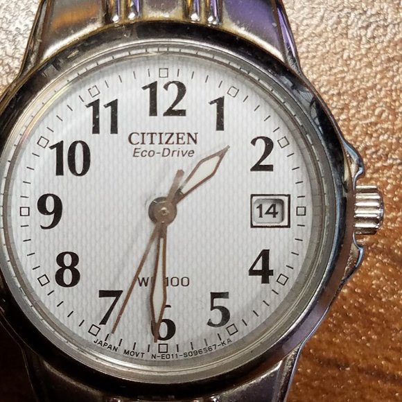Ladies' Citizen Eco-Drive date watch - Picture 2 of 5